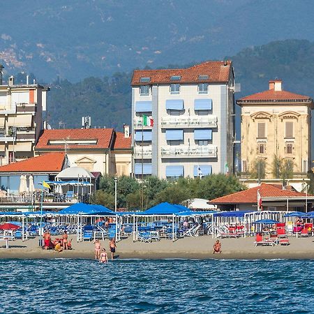 Hotel Lungomare Lido di Camaiore Exterior photo