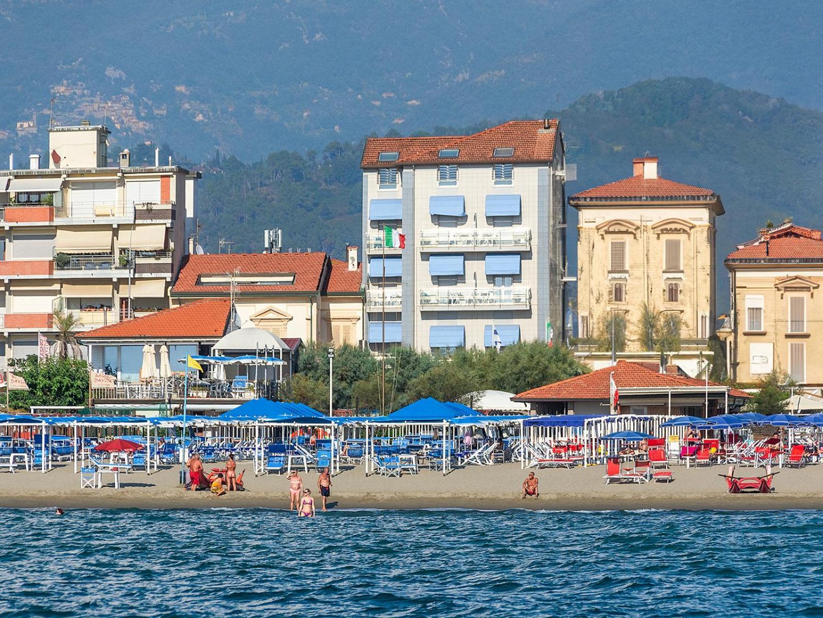 Hotel Lungomare Lido di Camaiore Exterior photo