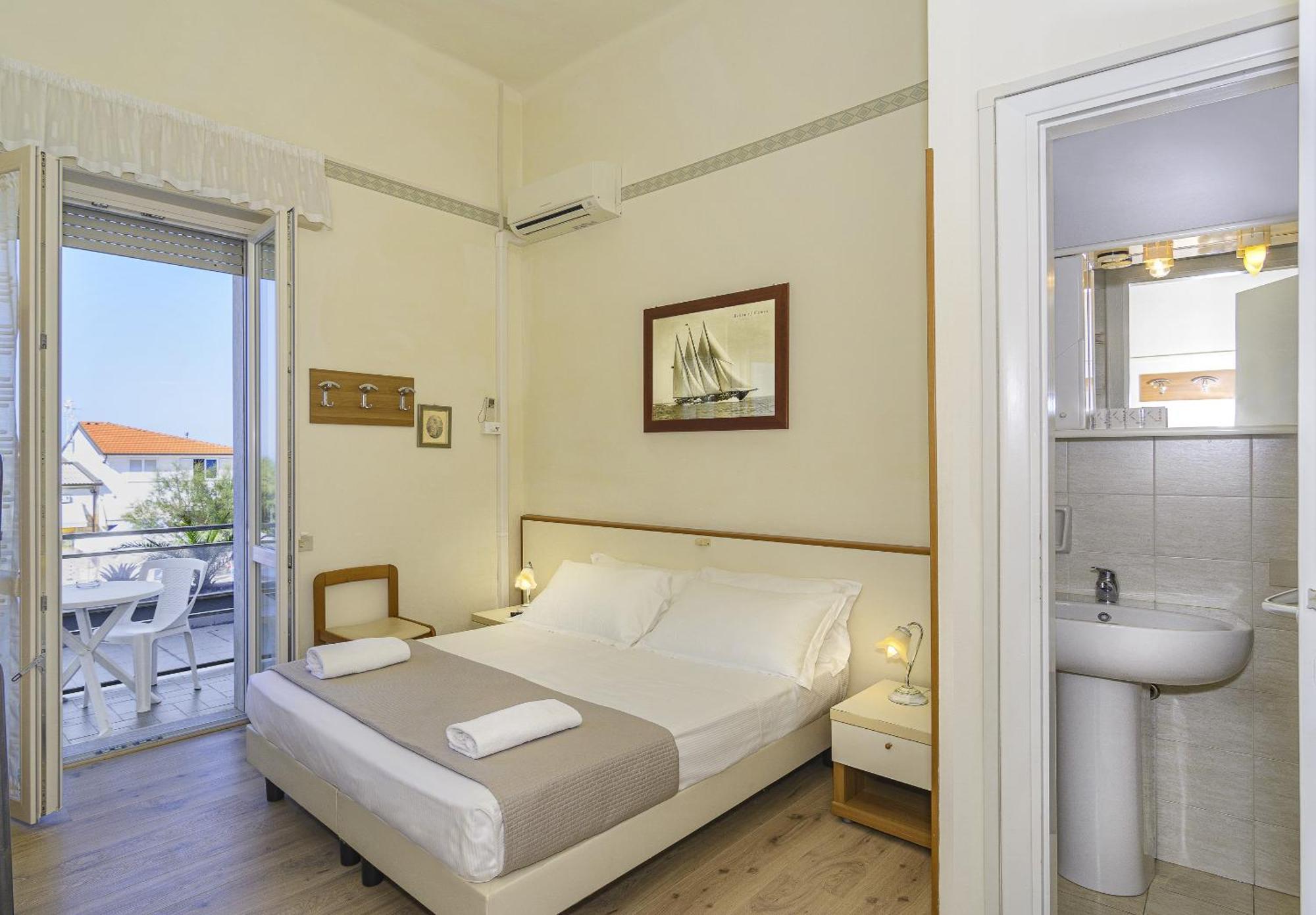 Hotel Lungomare Lido di Camaiore Room photo