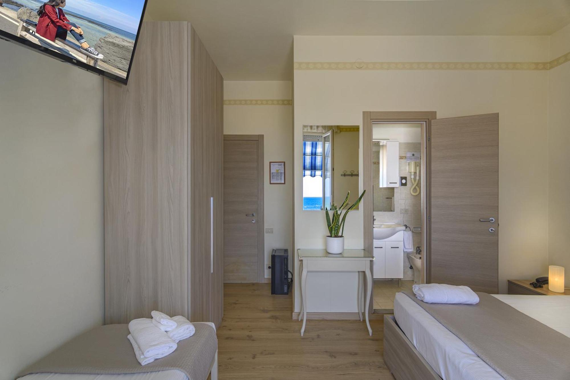 Hotel Lungomare Lido di Camaiore Room photo